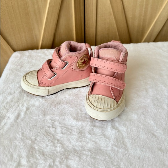 Size 5c Pink Converse Counter Climate high-top toddler kids sneakers - Picture 2 of 6